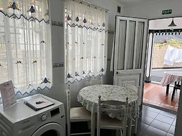Comfortable 2-bedroom Apartment for Relaxing Stays