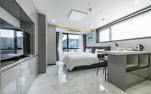 Song Jeong Hotel Blue Castle