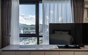 Song Jeong Hotel Blue Castle