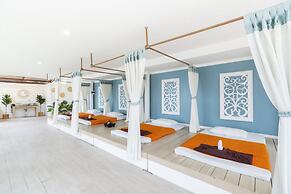 Cosy Beach Hotel