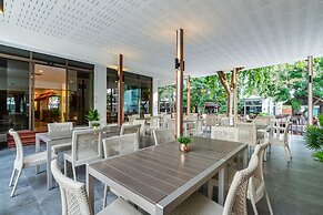 Cosy Beach Hotel