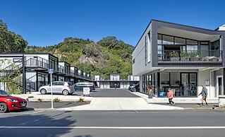 The Com Plex Motel