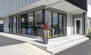 The Com Plex Motel