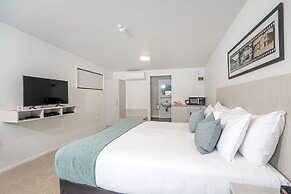 The Com Plex Motel