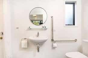 The Com Plex Motel