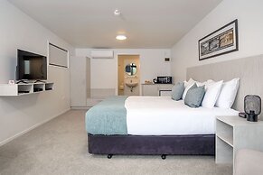 The Com Plex Motel