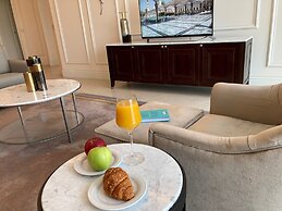 Ultimate Luxury Address Boulevard Dubai - 3 Bedrooms