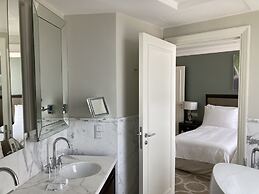 Ultimate Luxury Address Boulevard Dubai - 3 Bedrooms