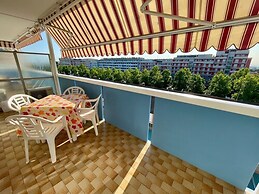 One-bedroom Flat With Shared Pool