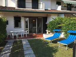 Amazing Villa With Private Garden
