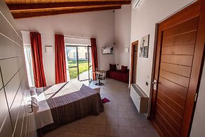 Room in Guest Room - Bright and Spacious Double-room