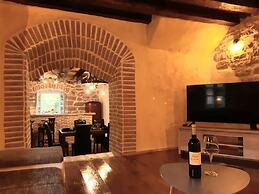 Beautiful 3-bed House in Kotli