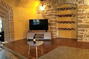 Beautiful 3-bed House in Kotli