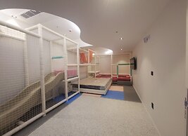 Almond Kids Hotel