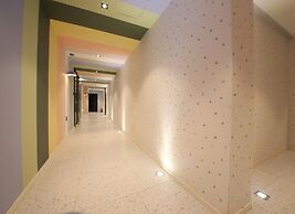 Almond Kids Hotel