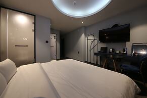 Almond Kids Hotel