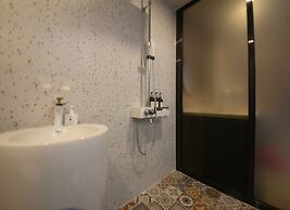 Almond Kids Hotel