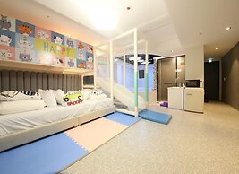 Almond Kids Hotel