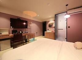 Almond Kids Hotel