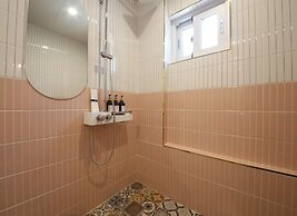 Almond Kids Hotel