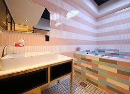Almond Kids Hotel