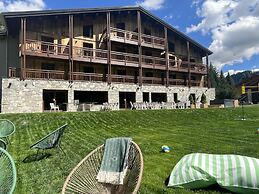 Tetras Lodge by Les Etincelles
