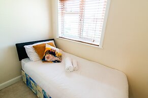 4br-7guests-freeparking-garden-wifi