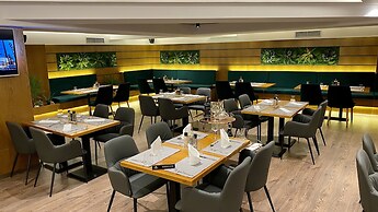 Black Diamond Hotel