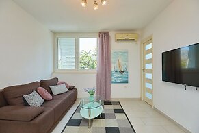 Apartment D&L