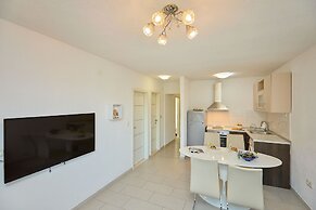 Apartment D&L