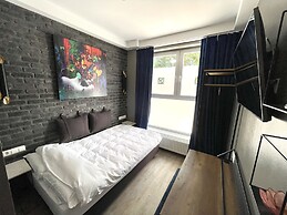 IQ Hotel