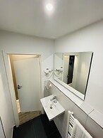 IQ Hotel