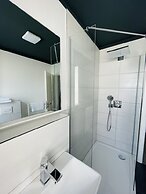 IQ Hotel