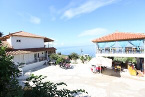 Vila Riza Veliu