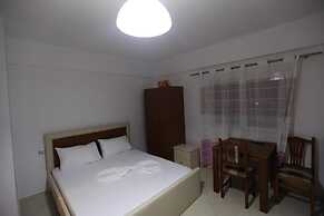 Vila Riza Veliu