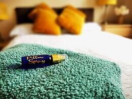 Beachcomber Seafront Pet Friendly Cottage