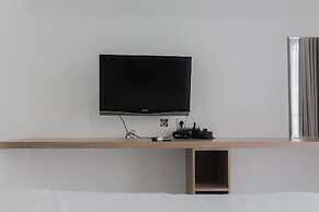 Strategic and Comfy Studio Casa De Parco Apartment