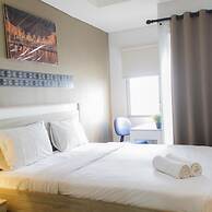 Bright Studio Apartment at Springwood Residence