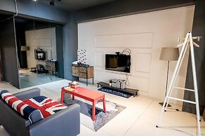 Huzi Room