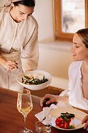 Ammothines Cycladic Suites