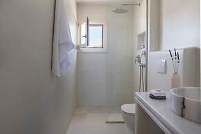 Ammothines Cycladic Suites