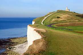 Inviting 5-bed House in Eastbourne