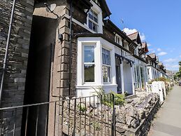 8 Waterhead Terrace