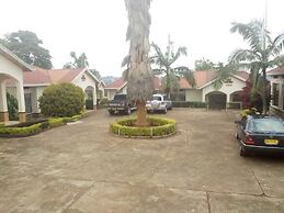 SEMUHUNGU APARTMENTS