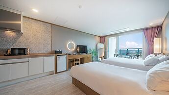 J View Hotel