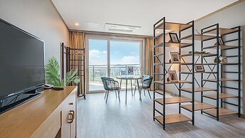 J View Hotel