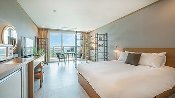 J View Hotel