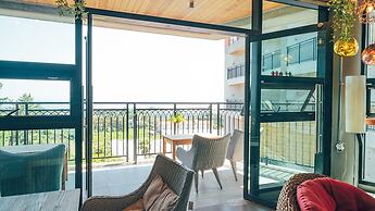 J View Hotel