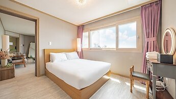 J View Hotel