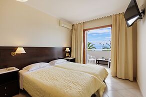 Aphrodite Beachfront Hotel